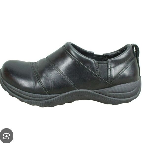 L.L. Bean Shoes - L.L. Bean Women's Black Slip-On Loafers